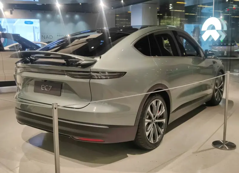 NIO EC7 EC7 Standard Range 75 kWh (653 bg) i4WD Electric - görsel 4