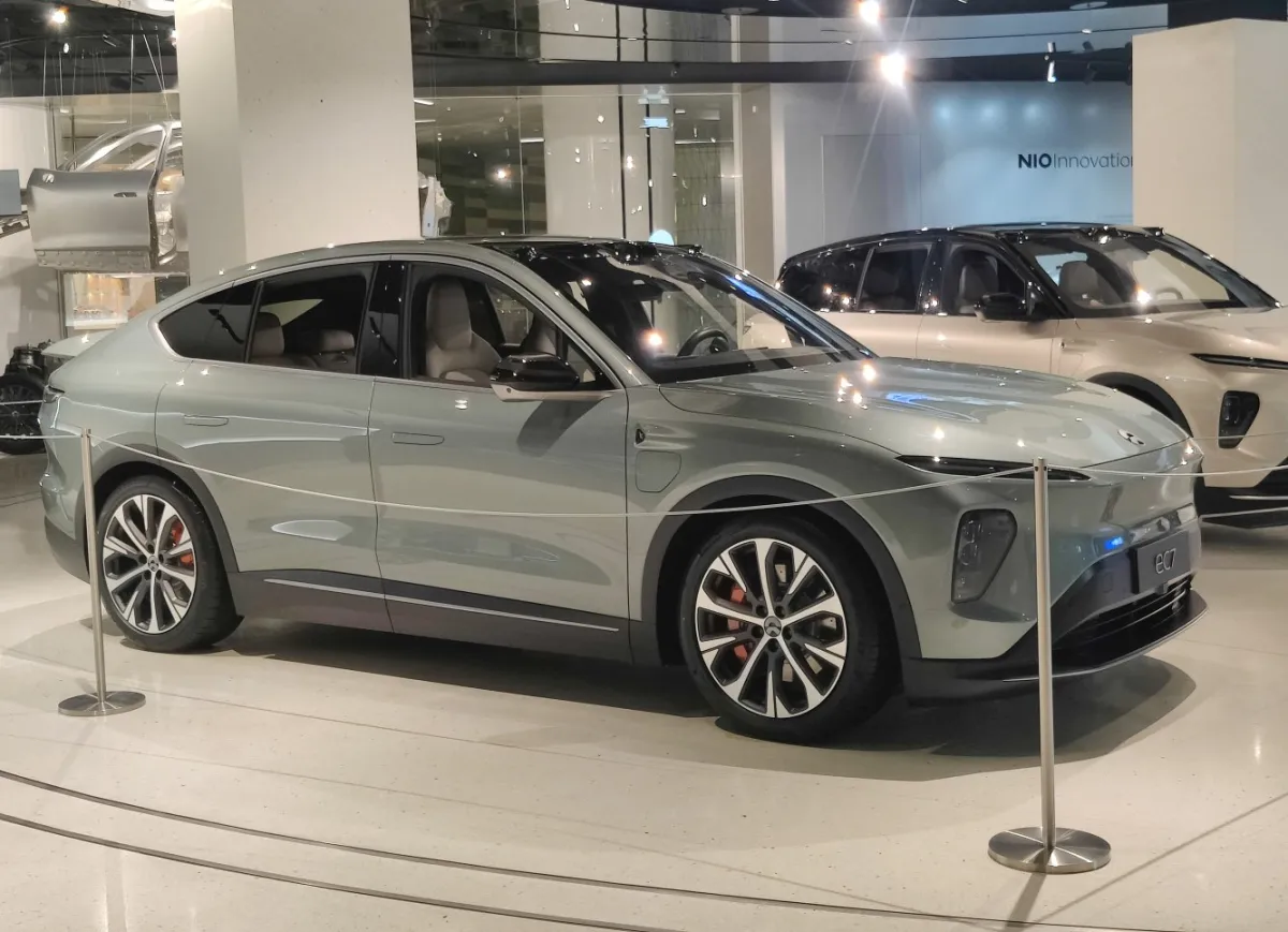 NIO EC7 EC7 Standard Range 75 kWh (653 bg) i4WD Electric - görsel 5