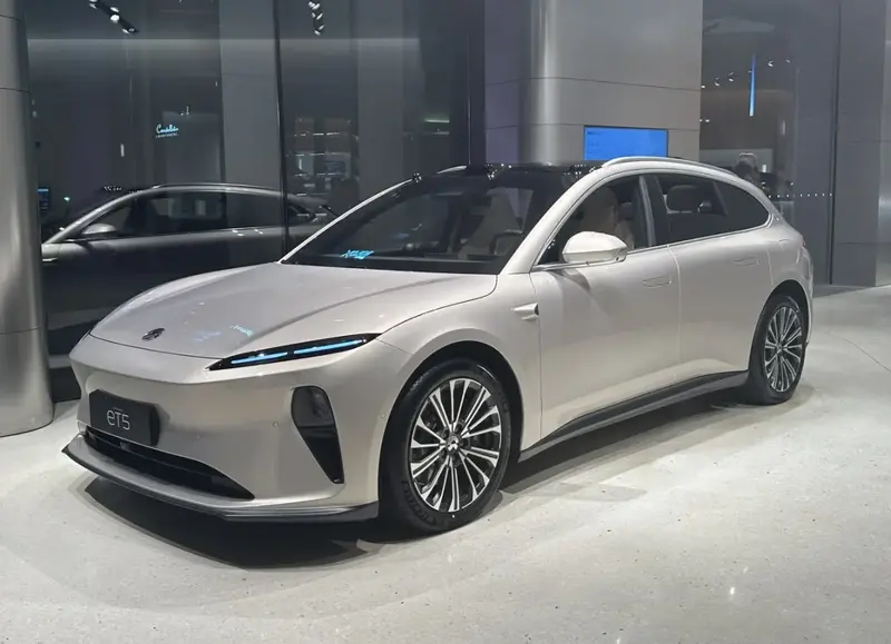 NIO ET5 - 3