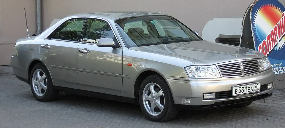 Nissan Cedric - 2