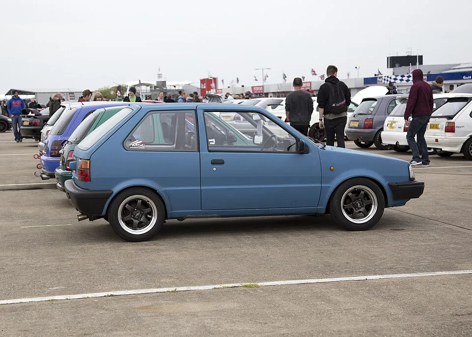 Nissan 4