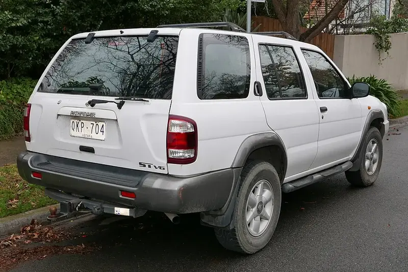 Nissan Pathfinder - 2