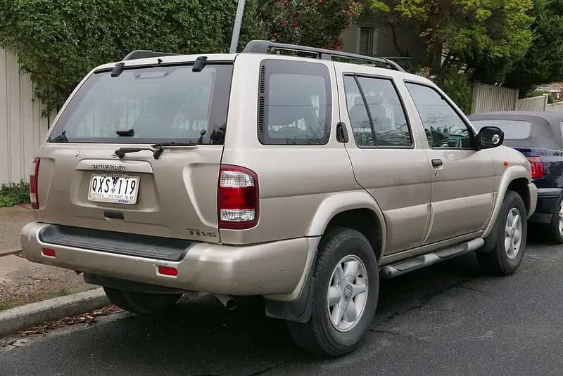 Nissan Pathfinder - 3