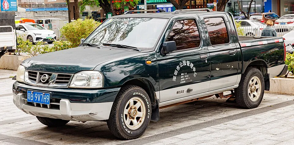 Nissan 4
