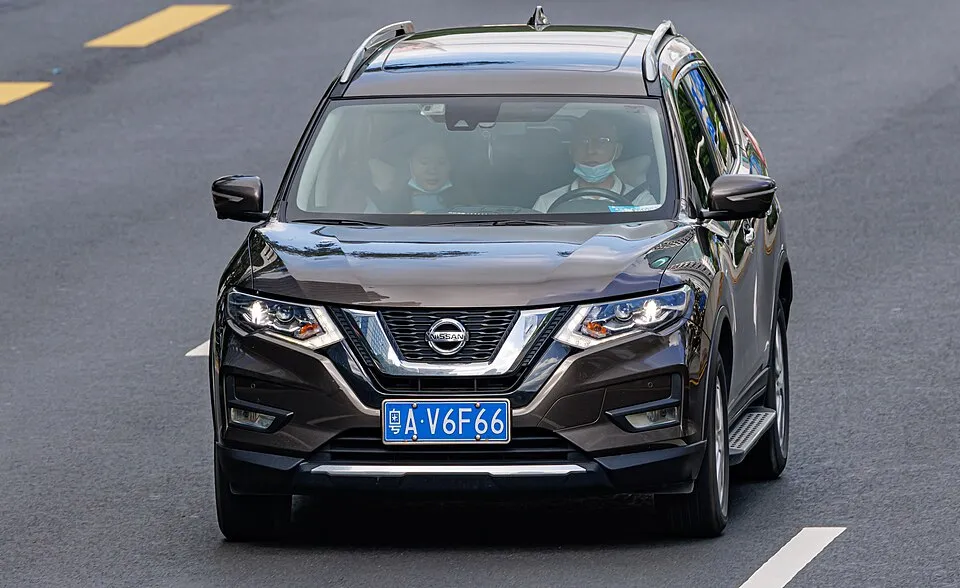 Nissan 3