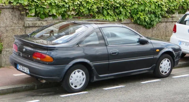 Nissan 100 NX - 2