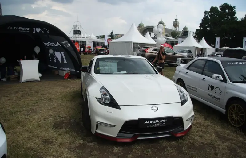 Nissan 370Z - 4