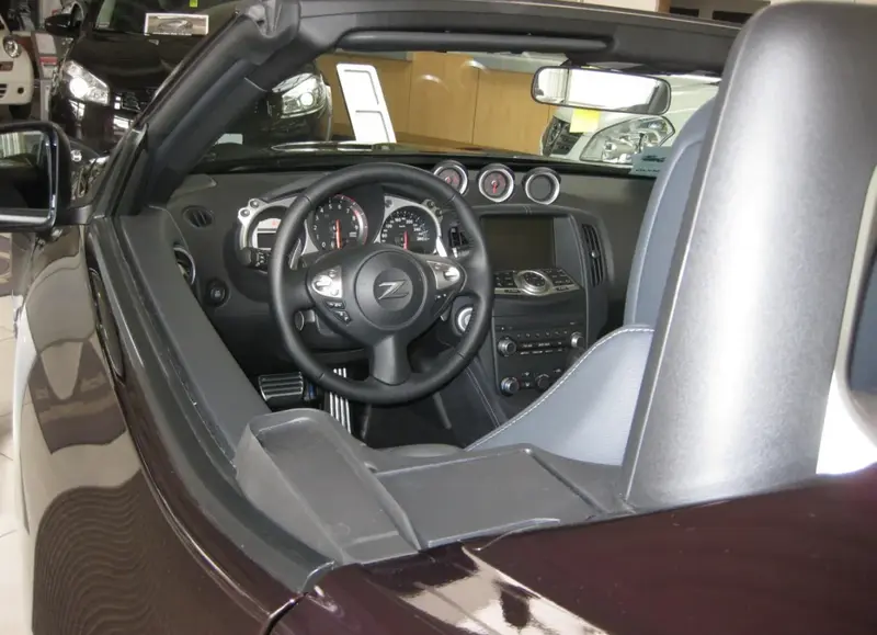 Nissan 370Z - 5