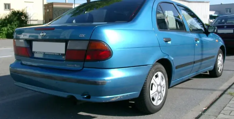 Nissan Almera - 2