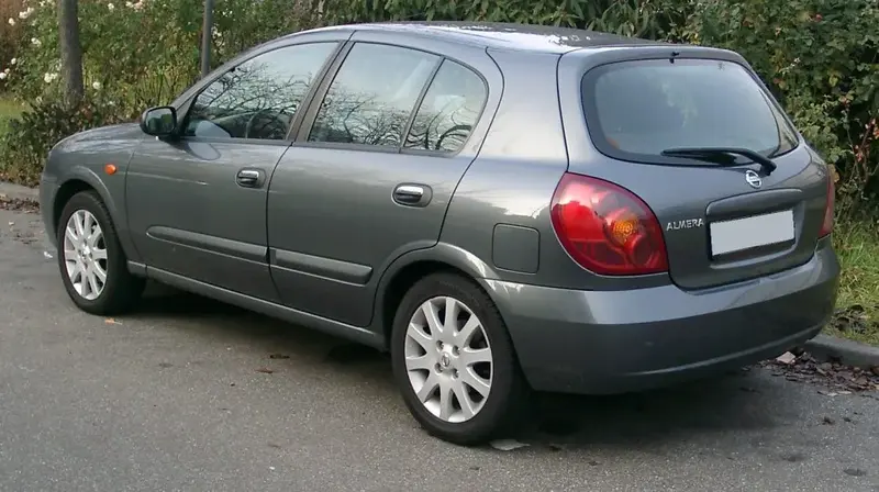 Nissan Almera - 2