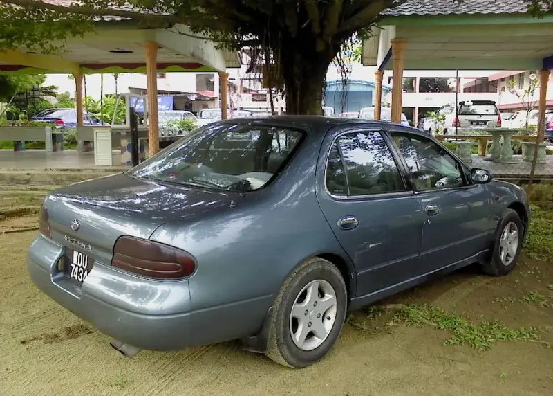 Nissan Altima - 2