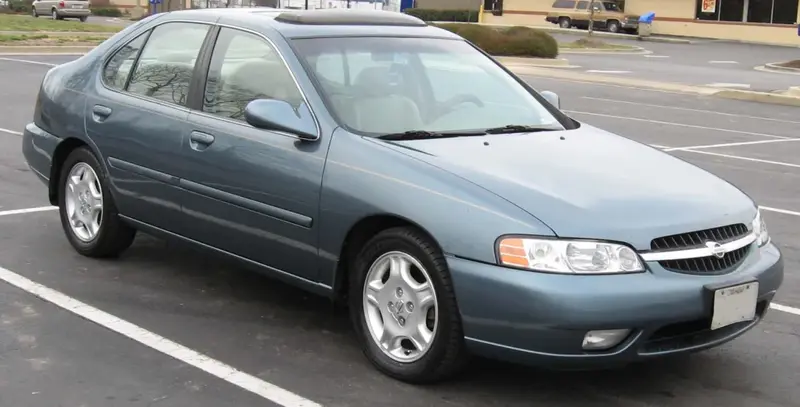 Nissan Altima - 2