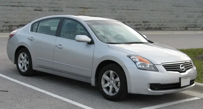 Nissan Altima - 3