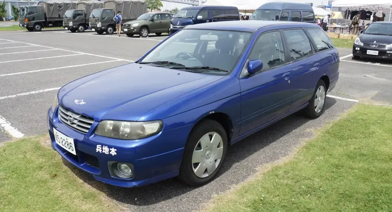 Nissan Avenir Avenir (W11)