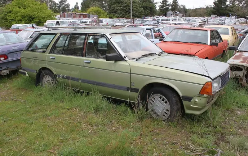 Nissan Bluebird - 1