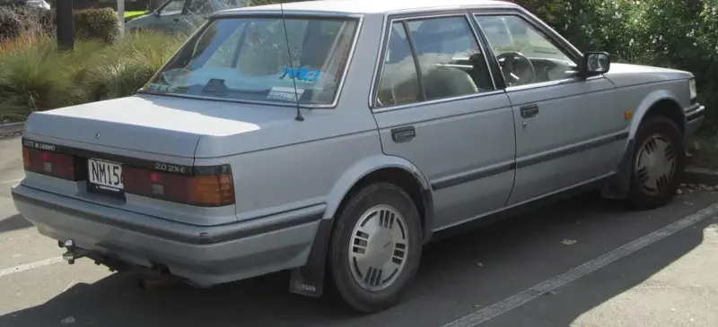 Nissan Bluebird - 2