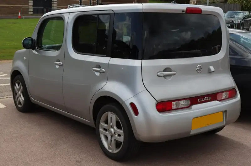 Nissan Cube - 2