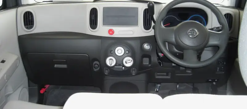 Nissan Cube - 3