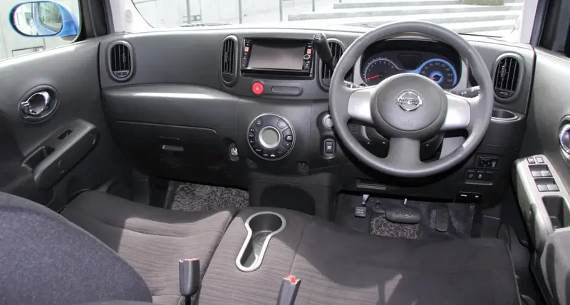 Nissan Cube - 4