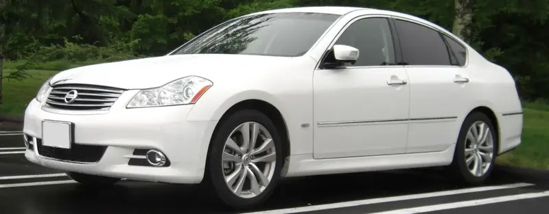 Nissan Fuga - 3