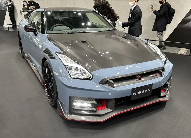 Nissan GT-R - 2