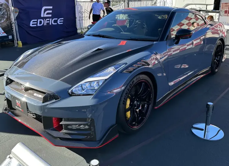 Nissan GT-R - 6