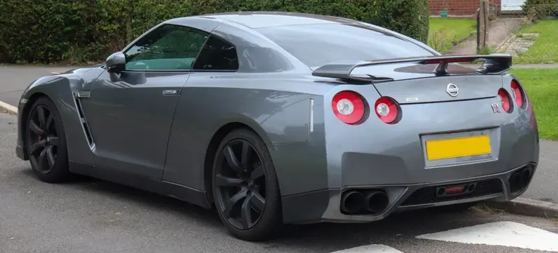 Nissan GT-R - 2