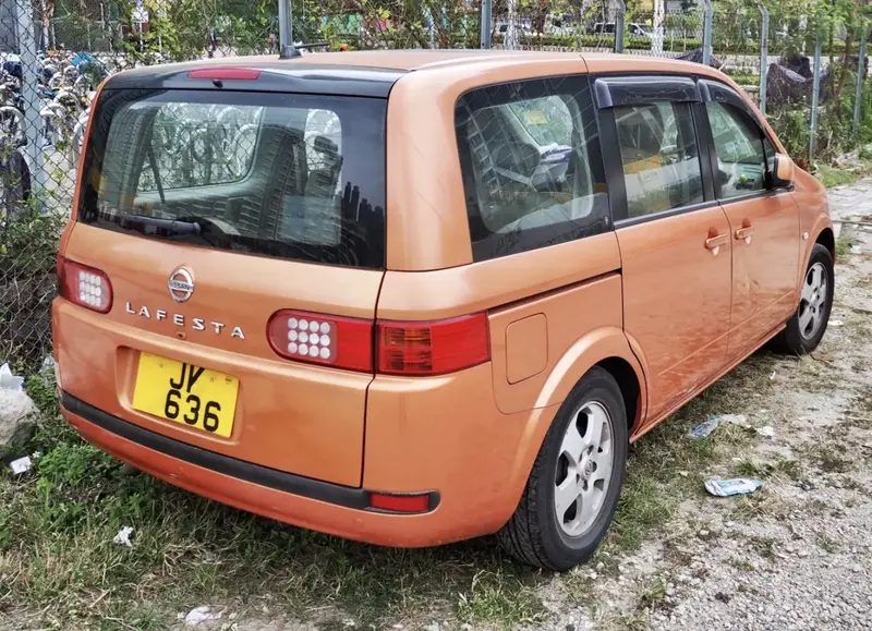 Nissan Lafesta - 2