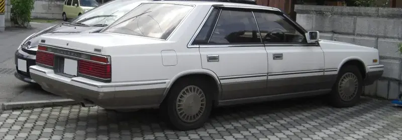 Nissan Laurel - 2