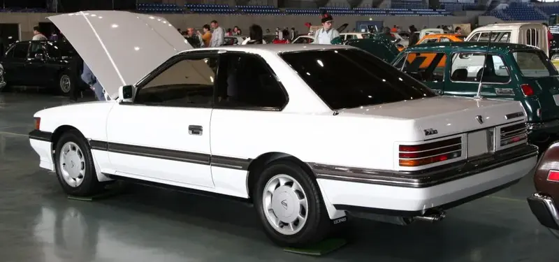 Nissan Leopard - 2