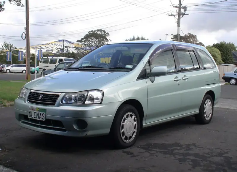 Nissan Liberty - 3