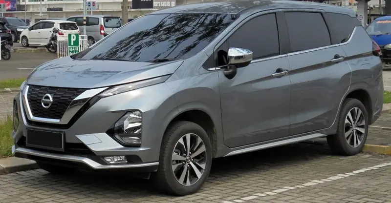 Nissan Livina Livina II
