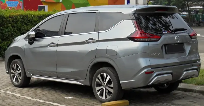 Nissan Livina - 2