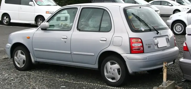 Nissan March - 4