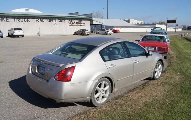 Nissan Maxima - 2