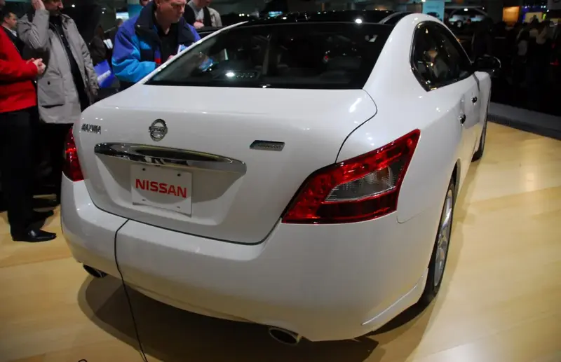 Nissan Maxima - 5