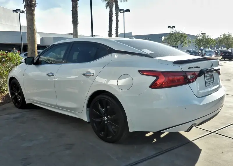 Nissan Maxima - 2