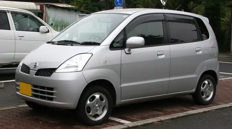 Nissan Moco - 3