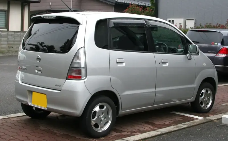Nissan Moco - 4