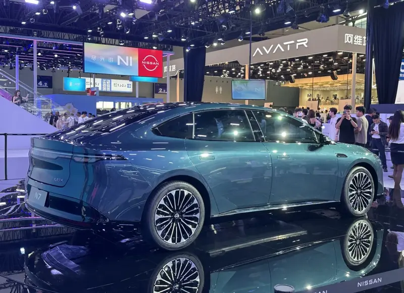Nissan N7 - 4