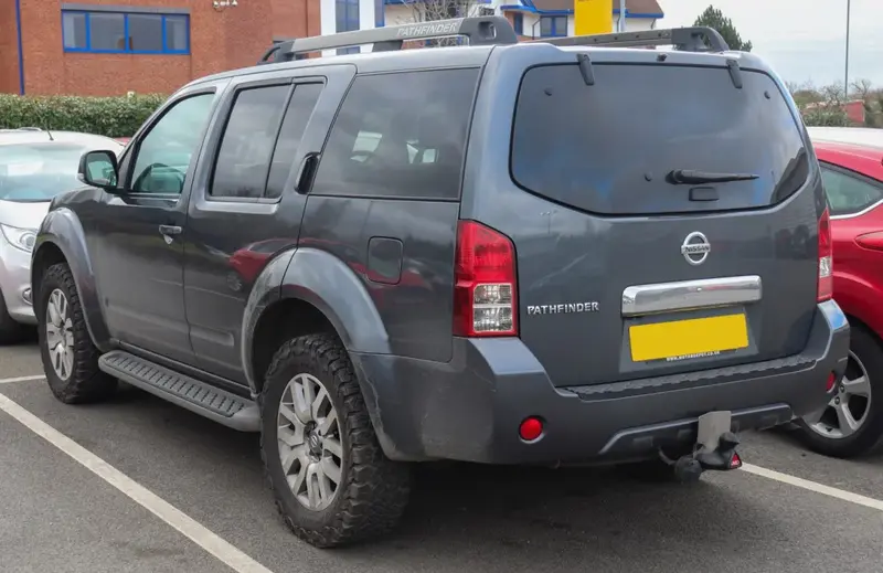 Nissan Pathfinder - 2