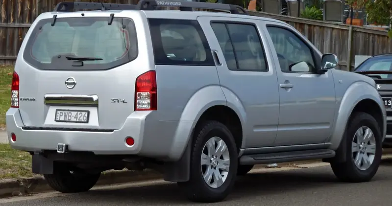 Nissan Pathfinder - 2