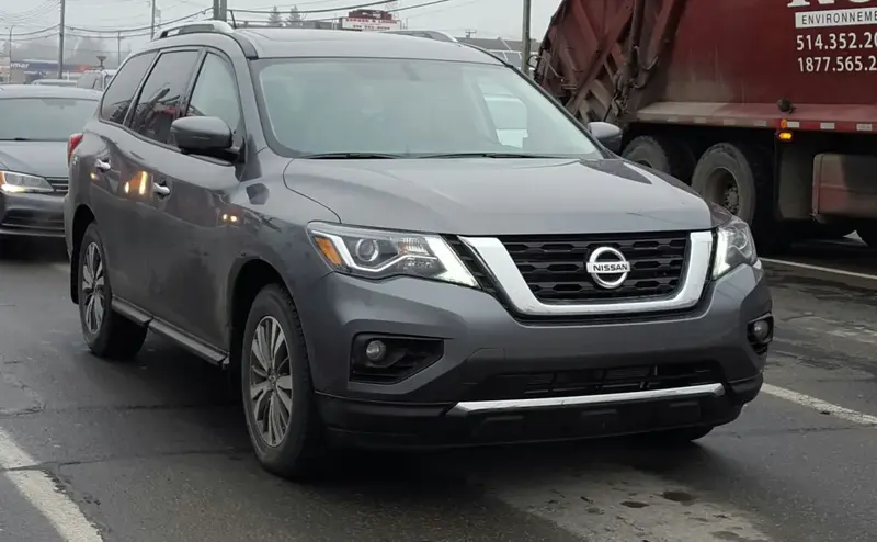 Nissan Pathfinder - 5