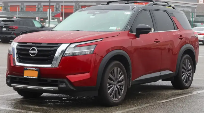 Nissan Pathfinder - 1