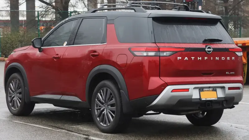 Nissan Pathfinder - 2