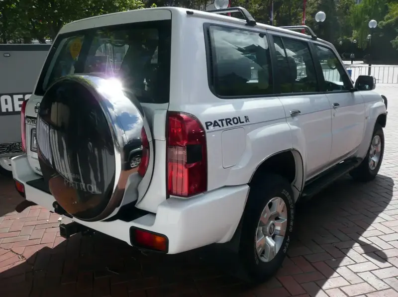 Nissan Patrol Y61 3.0 Di (160 bg) 4x4 Automatic - görsel 3