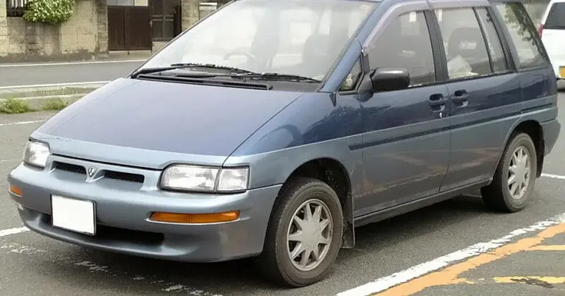 Nissan Prairie - 1