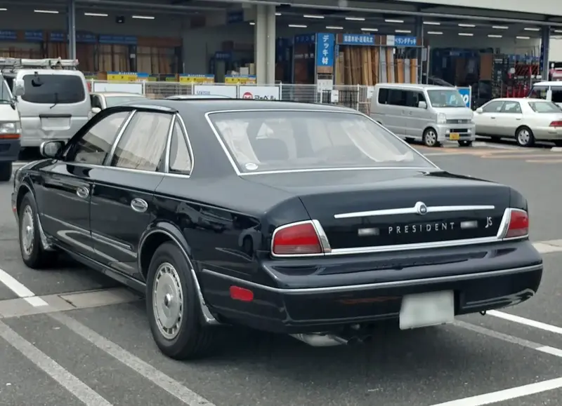Nissan President - 2