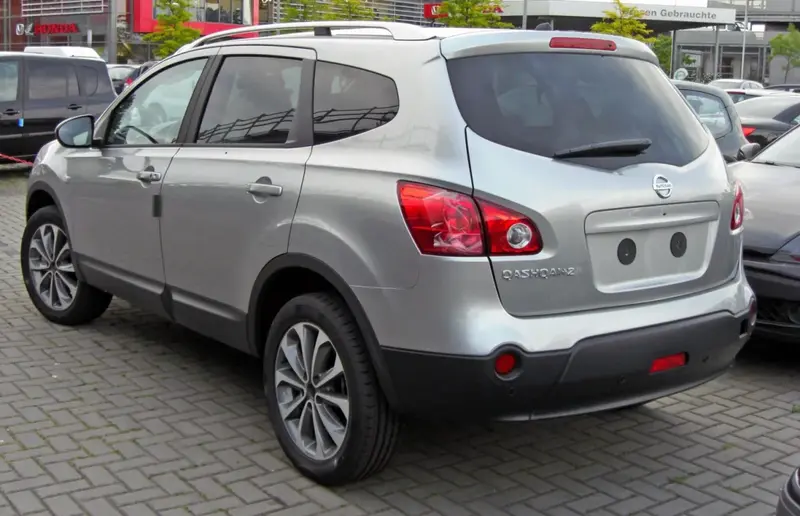 Nissan Qashqai - 2