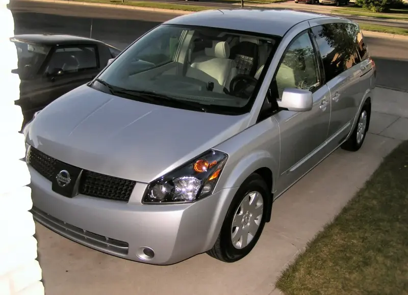 Nissan Quest - 2